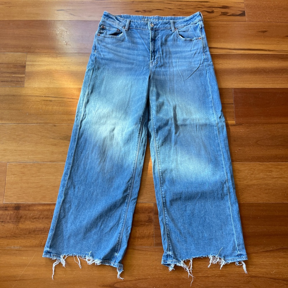 Women's American Eagle Blue Jeans NEW